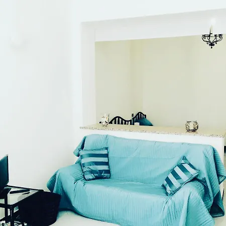 Apartment Close To The Sea דירה